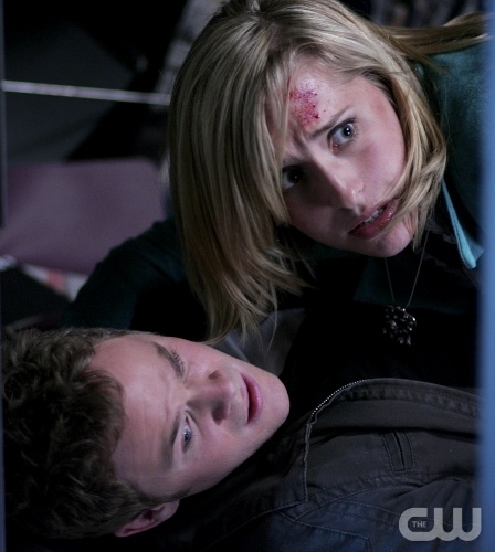 TheCW Staffel1-7Pics_332.jpg - "Zod"-- Chloe Sullivan (Allison Mack) and Jimmy Olsen (Aaron Ashmore)  in SMALLVILLE on The CW.Photo: Michael Courtney/The CW©2006 The CW Network LLC. All Rights Reserved